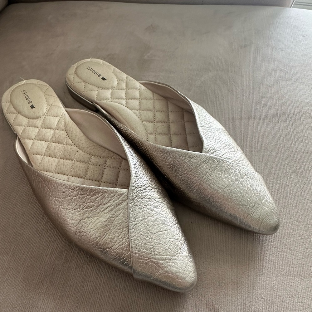 Birdies The Swan Gold Mule Size 9